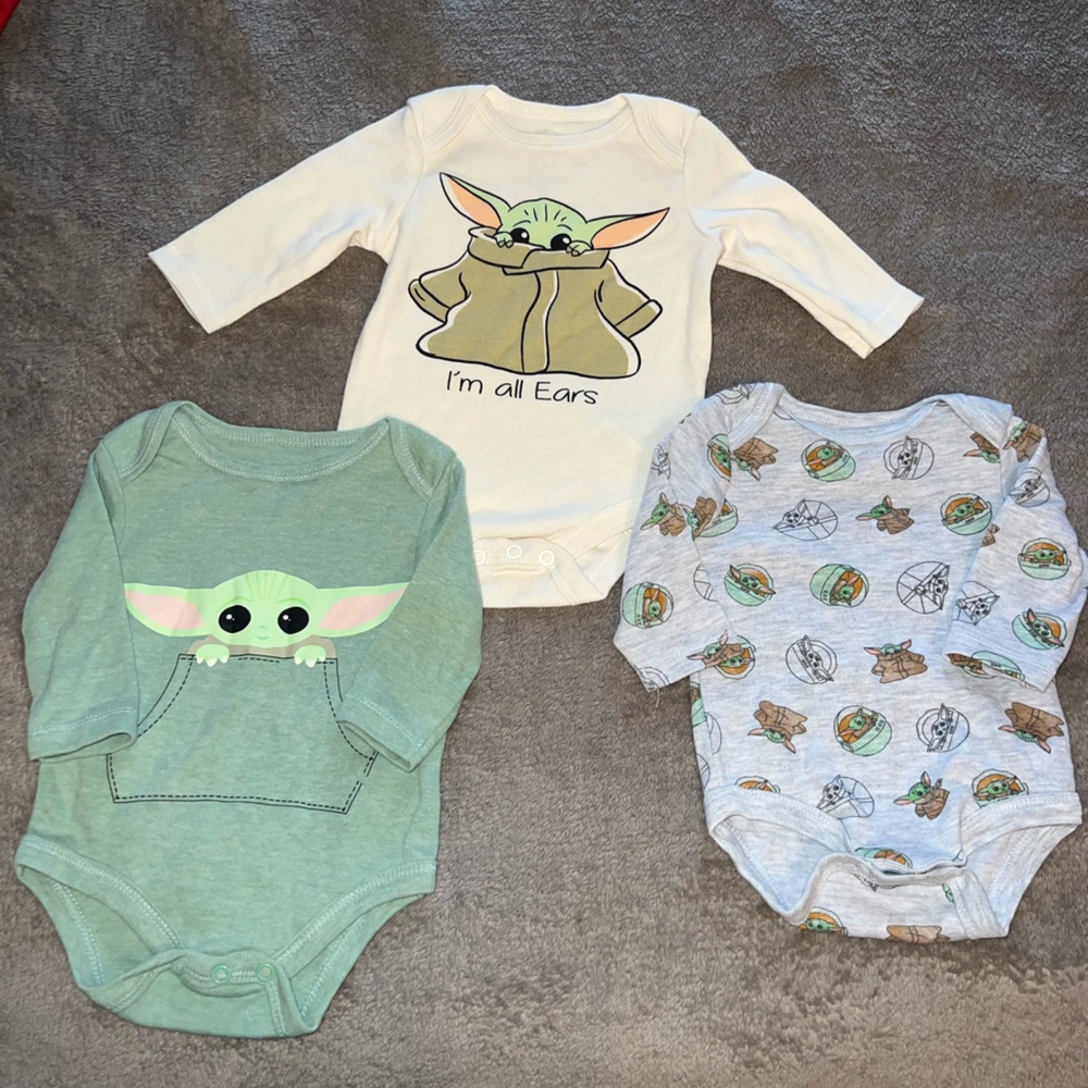 Yoda long sleeve onesies , Newborn size